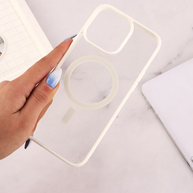 قاب PC شفاف دور رنگی مگ سیف iPhone 15 Pro Max
