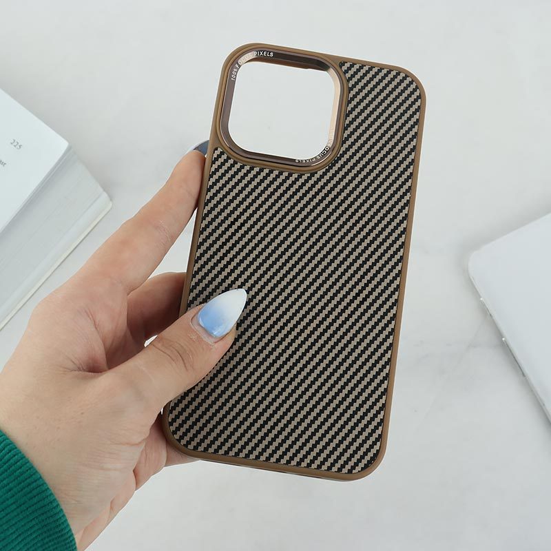 قاب مگ سیف هاشور دار Focus Pixels آیفون iPhone 13 Pro