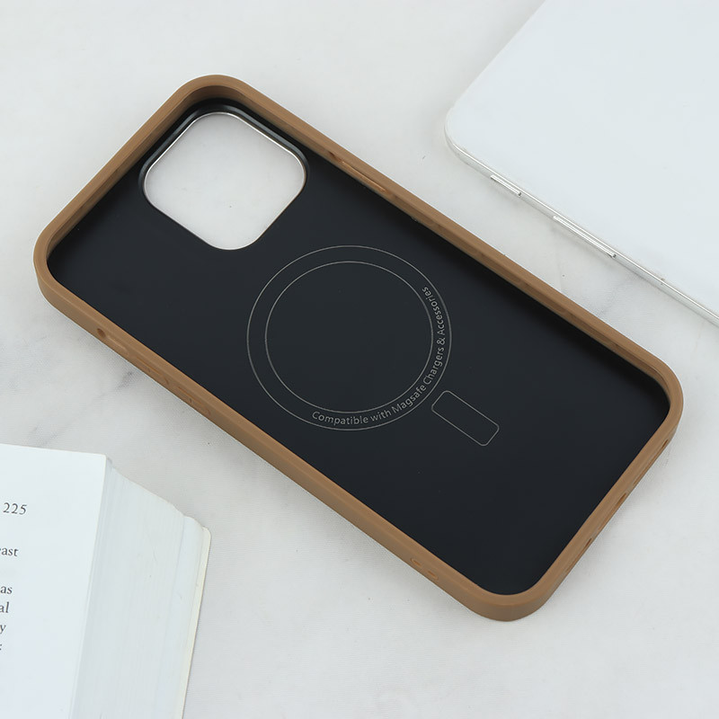 قاب مگ سیف هاشور دار Focus Pixels آیفون iPhone 13 Pro Max