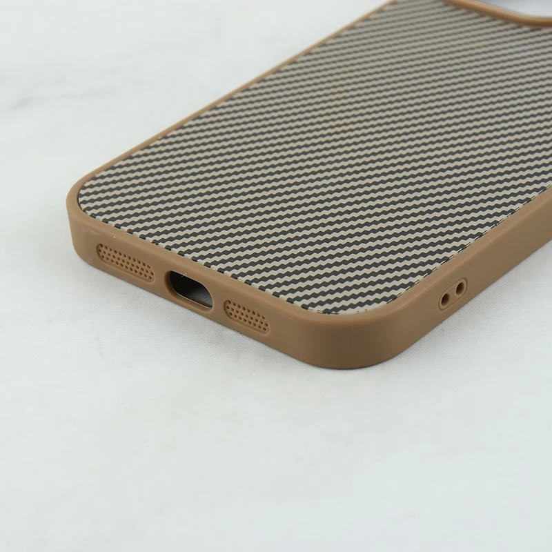 قاب مگ سیف هاشور دار Focus Pixels آیفون iPhone 13 Pro Max