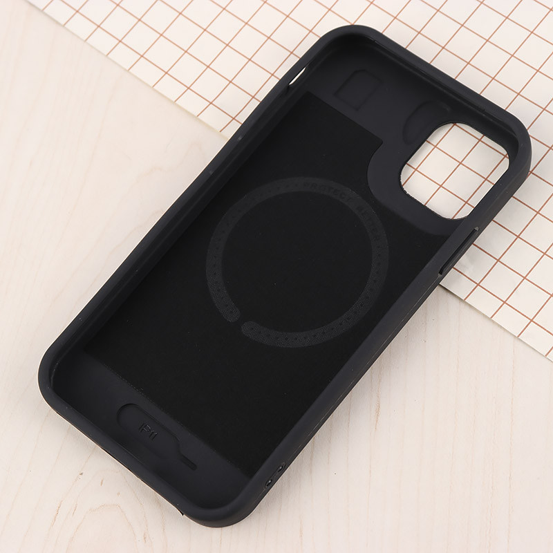 قاب سیلیکونی مگ سیف Gear4 آیفون iPhone 11