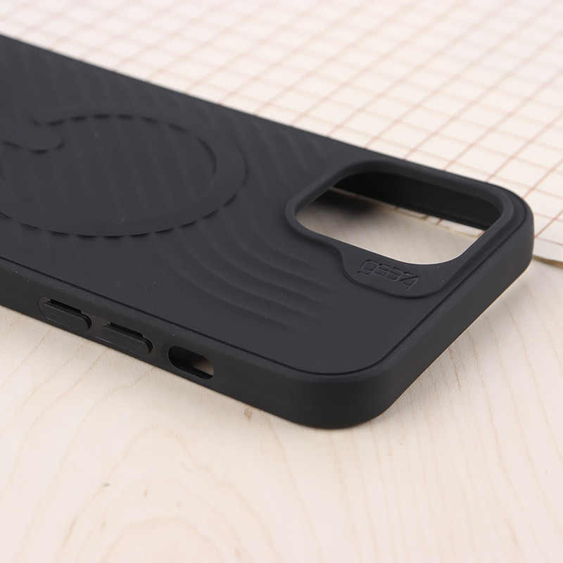 قاب سیلیکونی مگ سیف Gear4 آیفون iPhone 12 Pro Max
