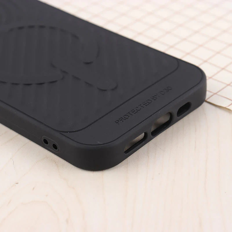 قاب سیلیکونی مگ سیف Gear4 آیفون iPhone 13 Pro