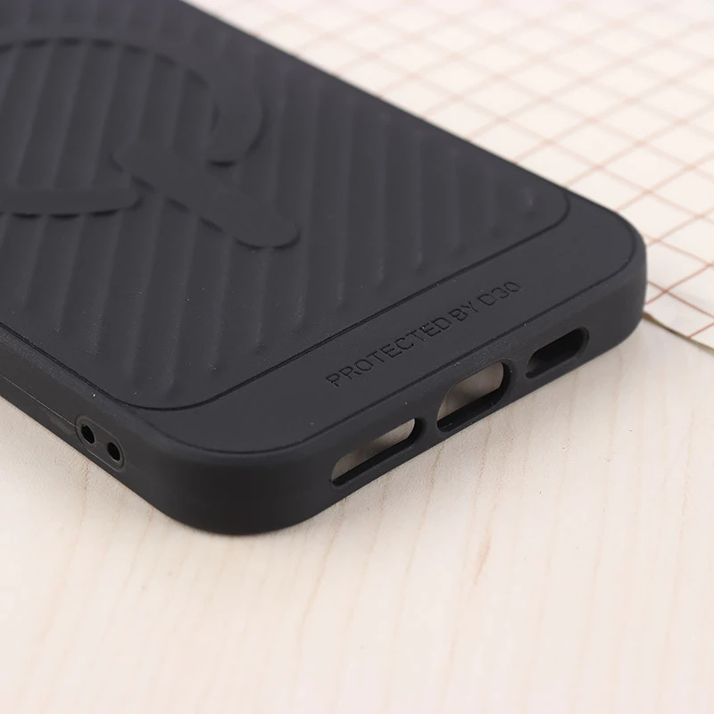 قاب سیلیکونی مگ سیف Gear4 آیفون iPhone 13 Pro Max