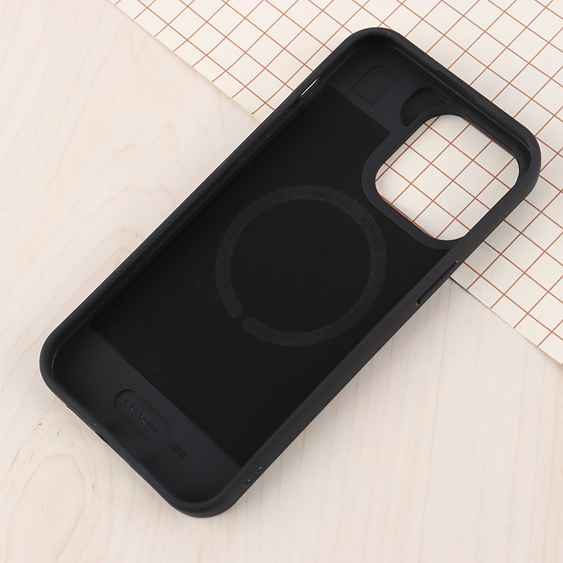 قاب سیلیکونی مگ سیف Gear4 آیفون iPhone 14 Pro Max