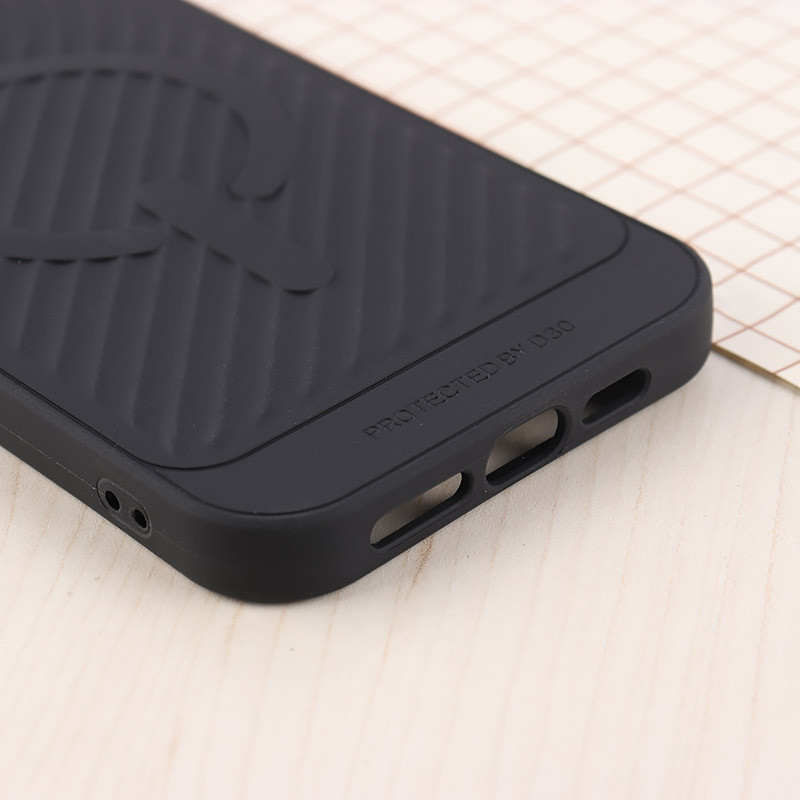 قاب سیلیکونی مگ سیف Gear4 آیفون iPhone 14 Pro Max