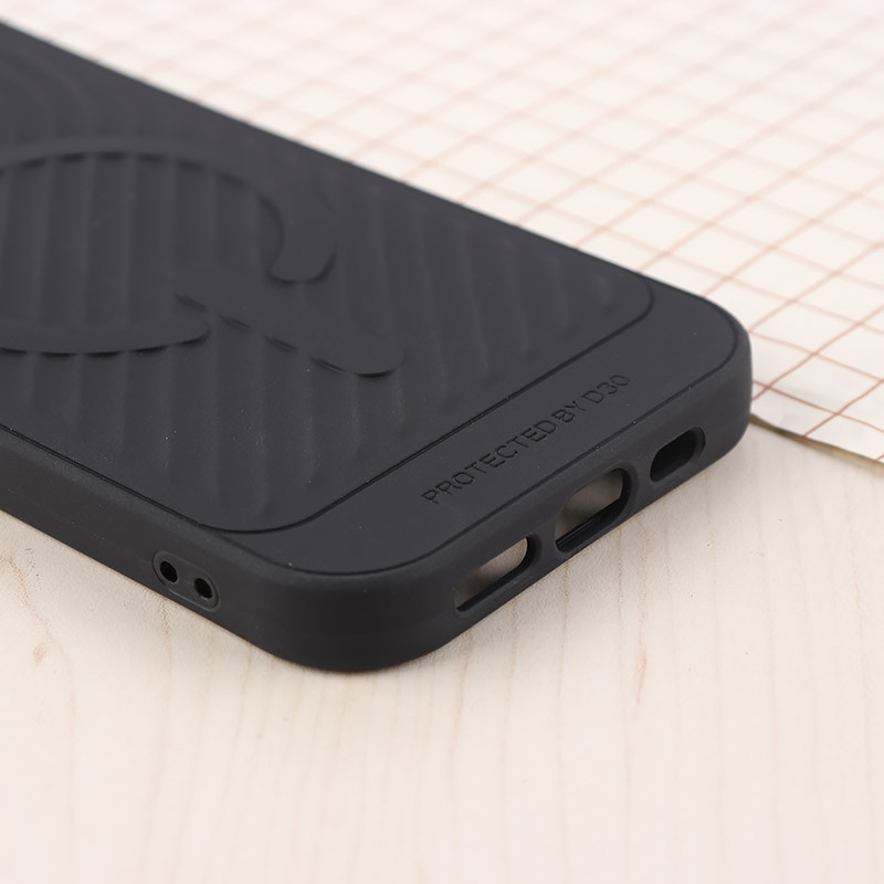 قاب سیلیکونی مگ سیف Gear4 آیفون iPhone 15