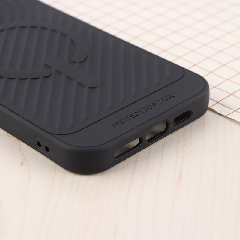 قاب سیلیکونی مگ سیف Gear4 آیفون iPhone 15 Pro Max