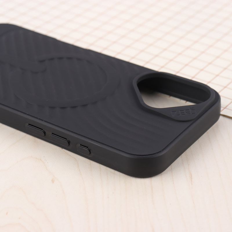 قاب سیلیکونی مگ سیف Gear4 آیفون iPhone 16