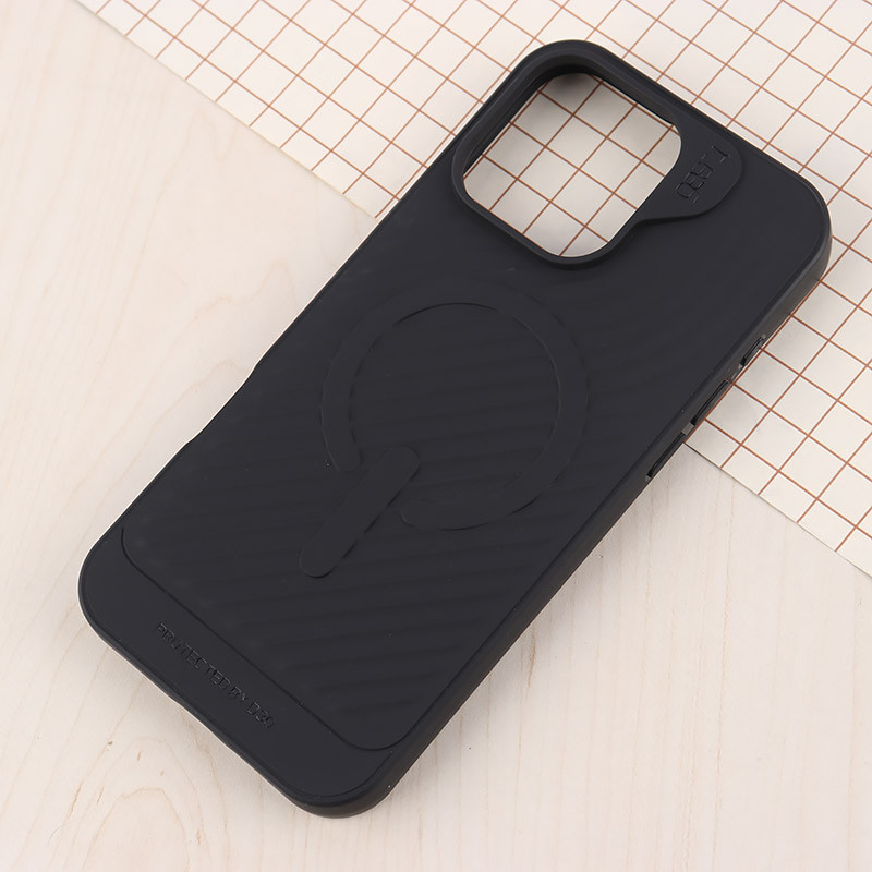 قاب سیلیکونی مگ سیف Gear4 آیفون iPhone 16 Pro Max
