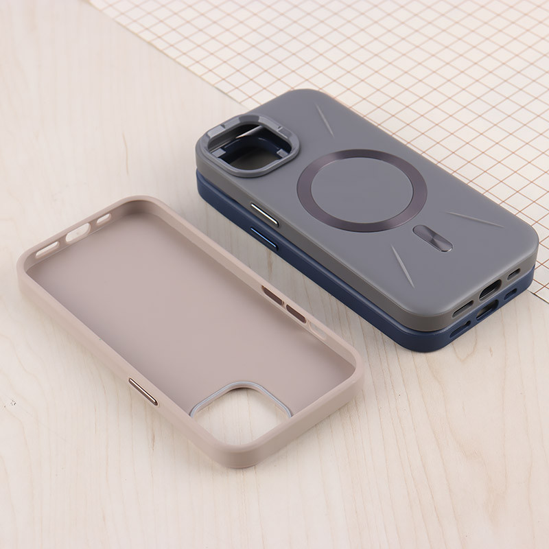 قاب PC مگ سیف آیفون iPhone 15 براق