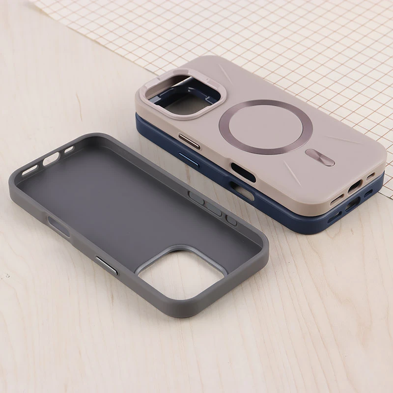 قاب PC مگ سیف آیفون iPhone 16 Pro براق