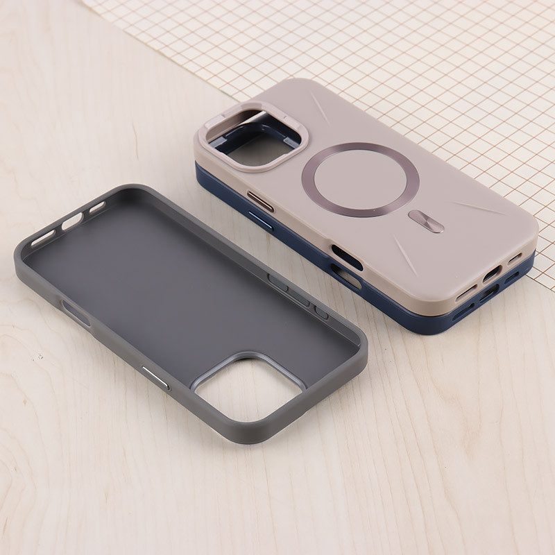 قاب PC مگ سیف آیفون iPhone 16 Pro Max براق