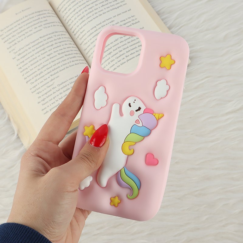 قاب سیلیکونی آیفون iPhone 13 / 14 طرح اسب تک شاخ