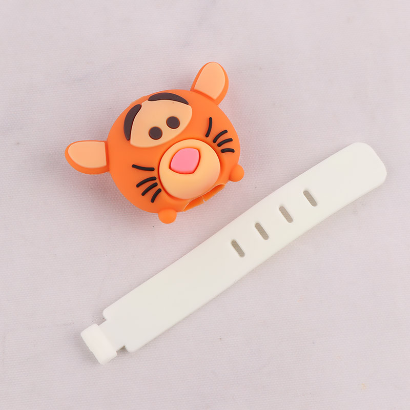 ست محافظ کابل و کلگی شارژر سیلیکونی آیفون طرح Tigger