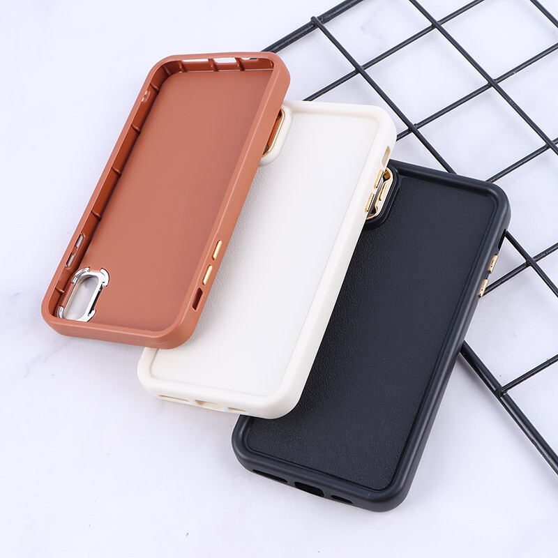 قاب سولید چرمی آیفون XS MAX دور محافظ متال