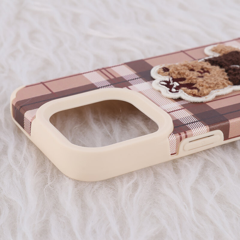 قاب ژله ای آیفون iPhone 15 Pro طرح Burrbery Teddy