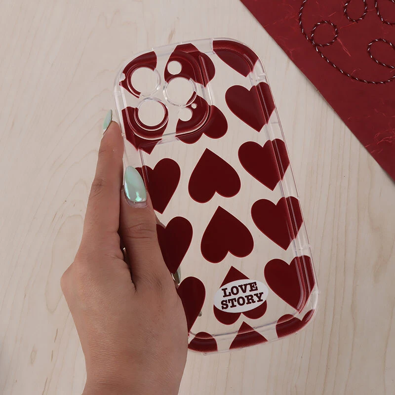 قاب Love Story آیفون iPhone 16 Pro Max طرح قلب محافظ لنزدار