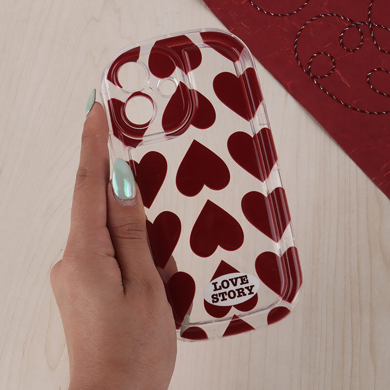 قاب Love Story آیفون iPhone 16 طرح قلب محافظ لنزدار