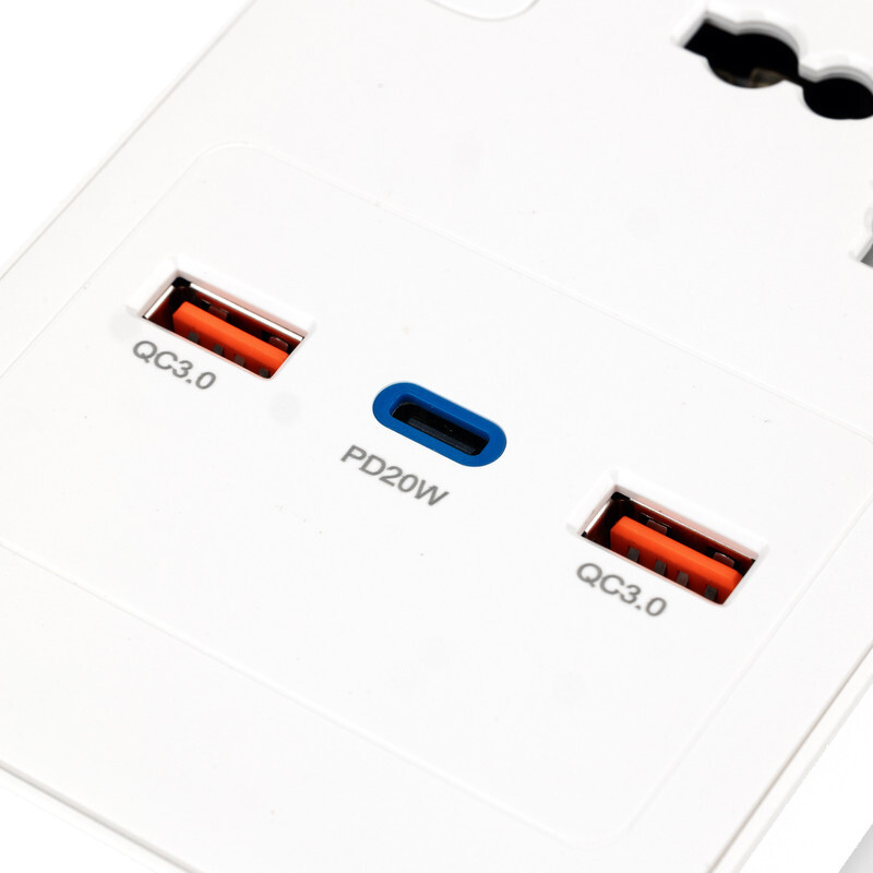 چند راهی 4 خانه برق ارت دار هیسکا CH5518 با کابل ۲ متری + شارژر USB و Type-C