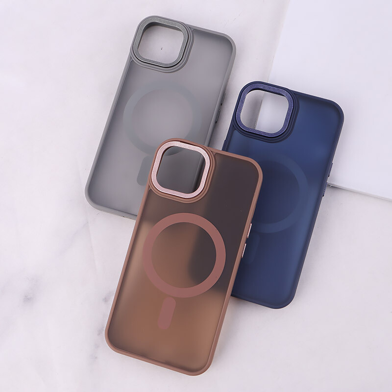 قاب PC مگ سیف آیفون iPhone 13 / 14 پشت مات محافظ لنز متال