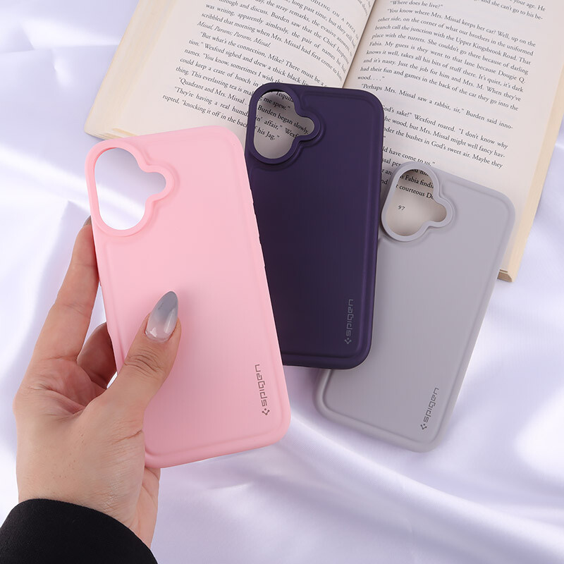 قاب سیلیکونی ژله ای Spigan آیفون iPhone 16