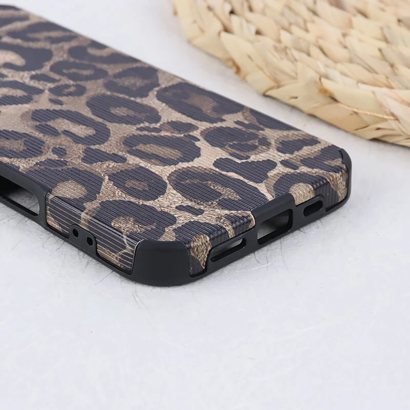 قاب کبریتی آیفون iPhone 16 طرح پلنگی محافظ لنزدار برجسته