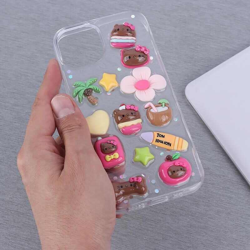 قاب Hello Kitty In The Beach آیفون iPhone 13 / 14 عروسکی برجسته
