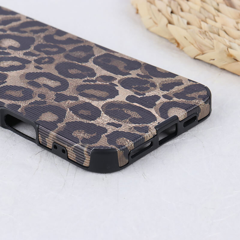 قاب کبریتی آیفون iPhone 16 Pro Max طرح پلنگی محافظ لنزدار برجسته
