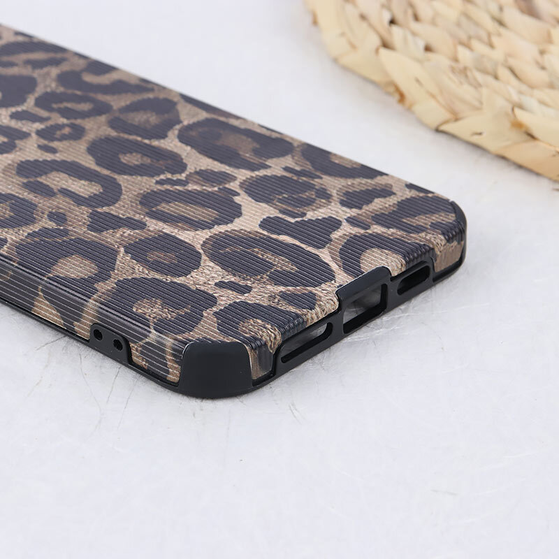 قاب کبریتی آیفون iPhone 13 Pro Max طرح پلنگی محافظ لنزدار برجسته