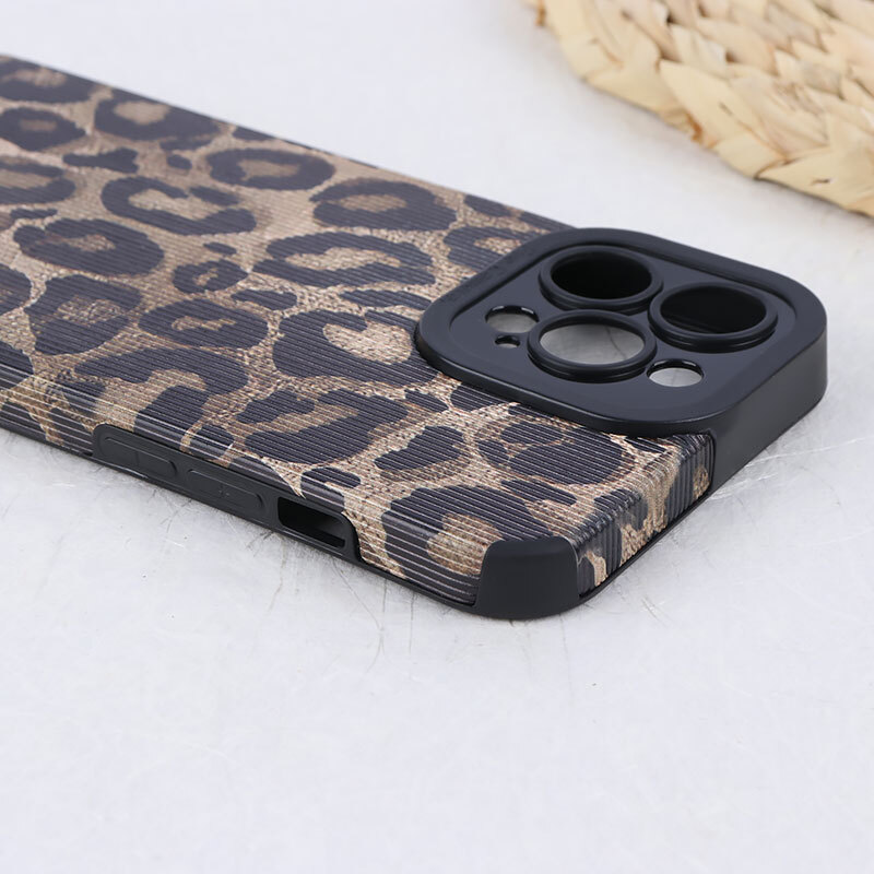 قاب کبریتی آیفون iPhone 13 Pro Max طرح پلنگی محافظ لنزدار برجسته