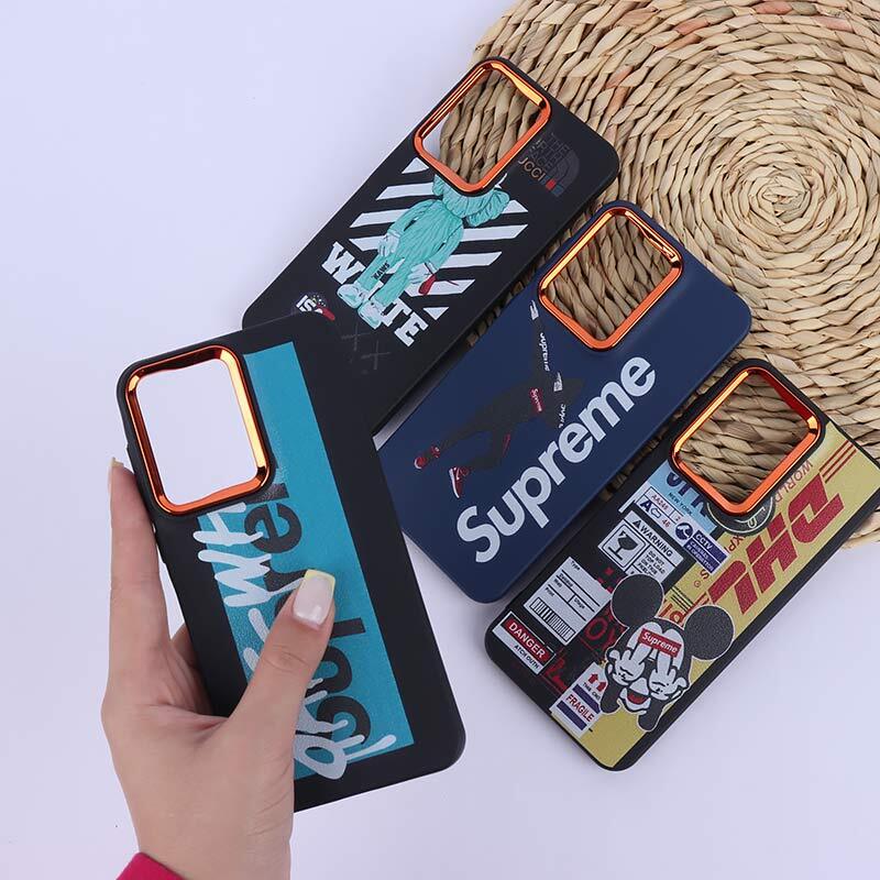 قاب چرمی سامسونگ Galaxy A36 طرح دار دور محافظ لنز متال