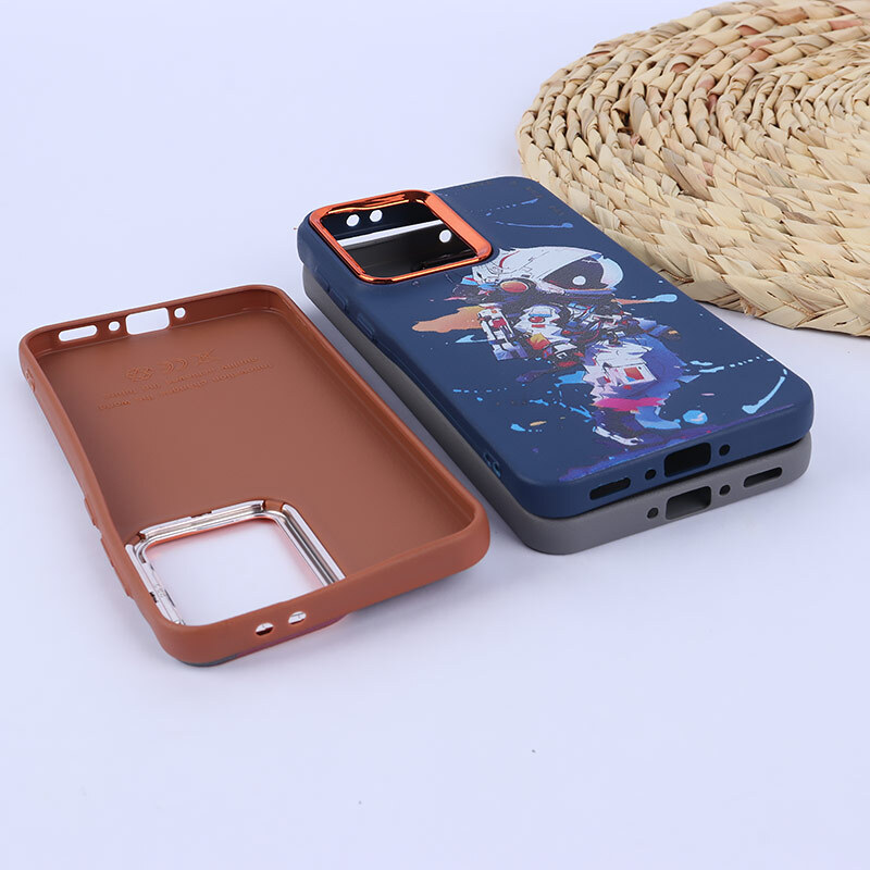 قاب چرمی سامسونگ Galaxy A36 طرح دار دور محافظ لنز متال