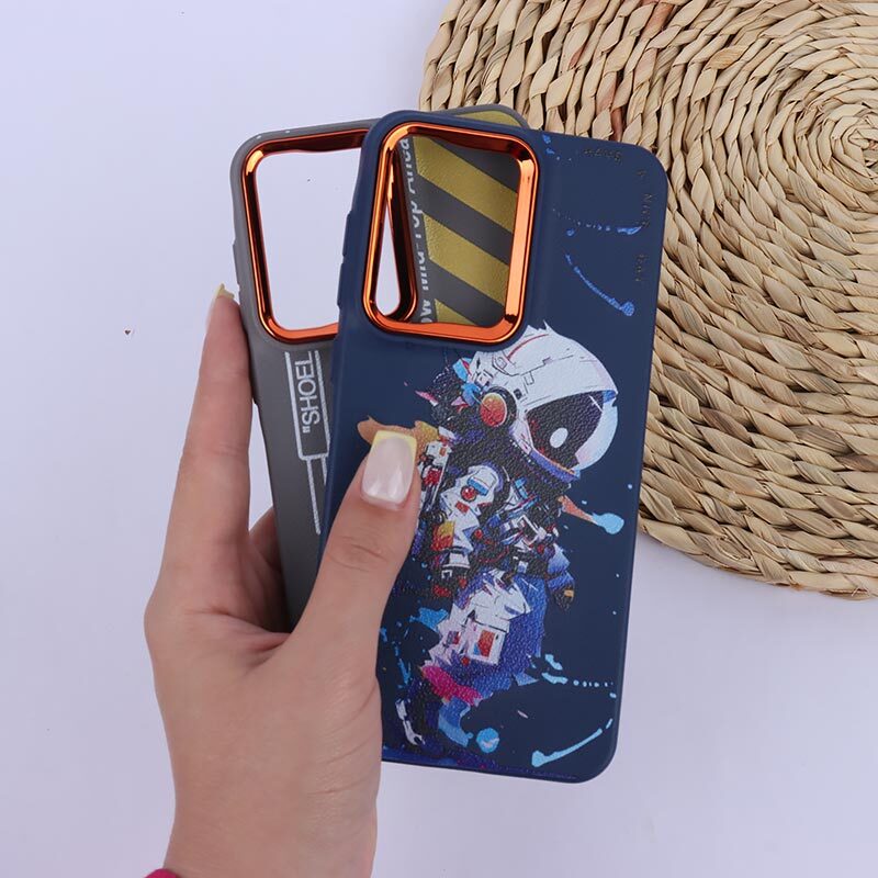 قاب چرمی سامسونگ Galaxy A36 طرح دار دور محافظ لنز متال