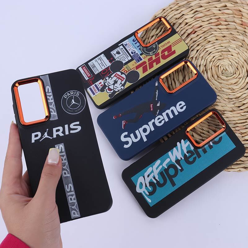 قاب چرمی سامسونگ Galaxy A16 4G / A16 5G طرح دار دور محافظ لنز متال