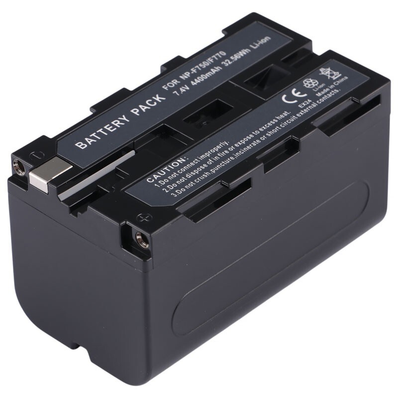 شارژر باتری دوربین عکاسی + 2 عدد باتری NP-F750/F770