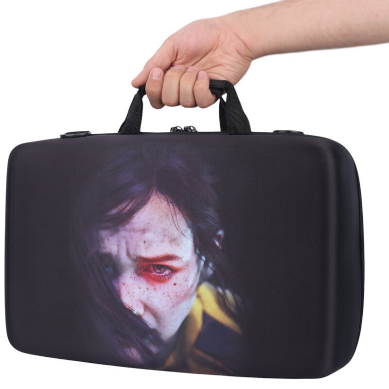 کیف کنسول بازی PS5 Slim طرح The Last of Us Ellie