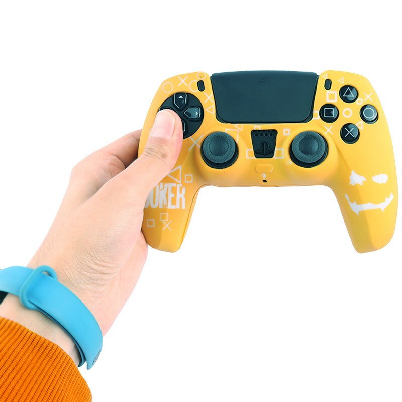 روکش دسته بازی PS5 طرح Joker زمینه زرد