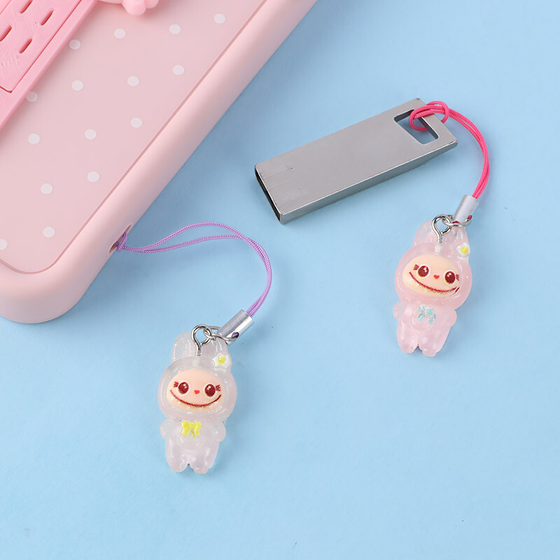 آویز فلش و موبایل طرح لبوبو شب تاب