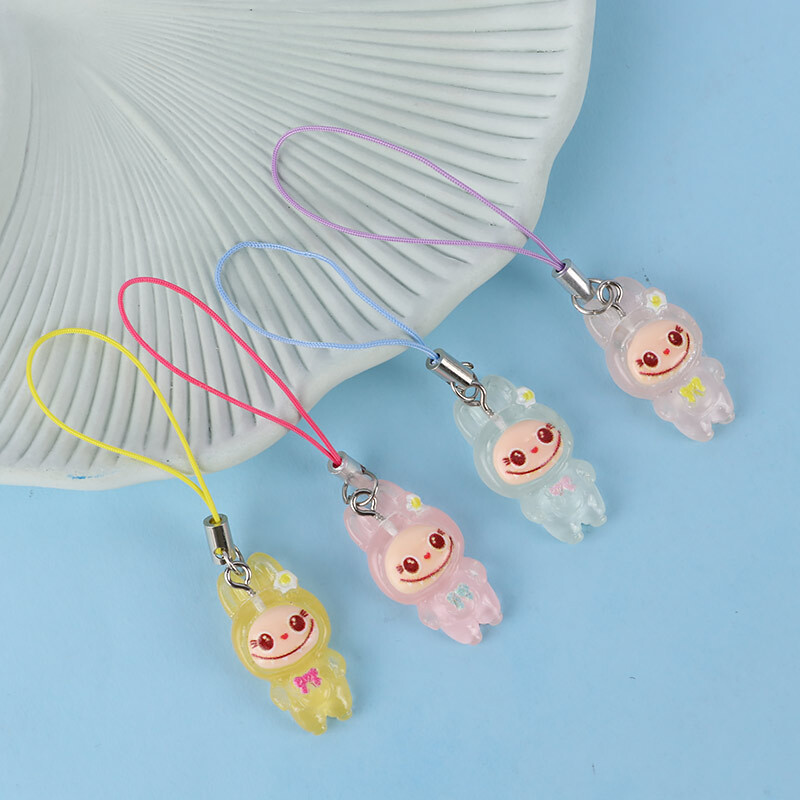 آویز فلش و موبایل طرح لبوبو شب تاب