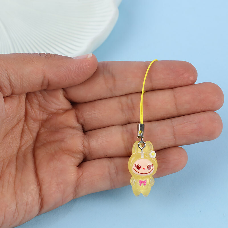 آویز فلش و موبایل طرح لبوبو شب تاب