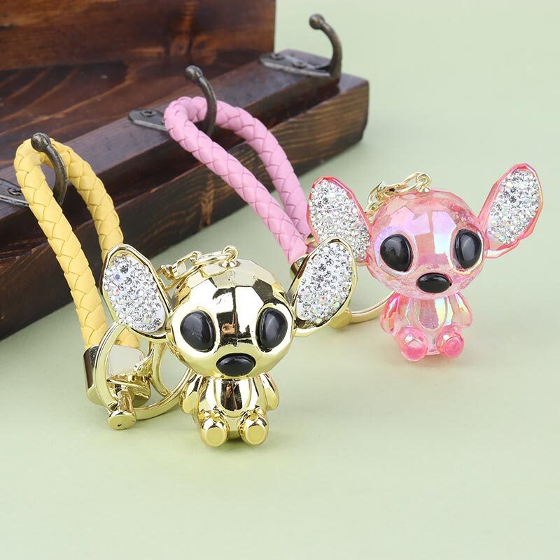 جاکلیدی هولوگرامی نگین دار طرح استیچ + بند آویز