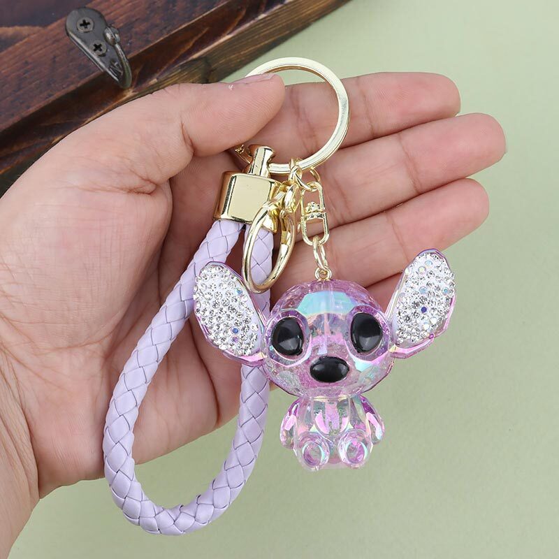 جاکلیدی هولوگرامی نگین دار طرح استیچ + بند آویز