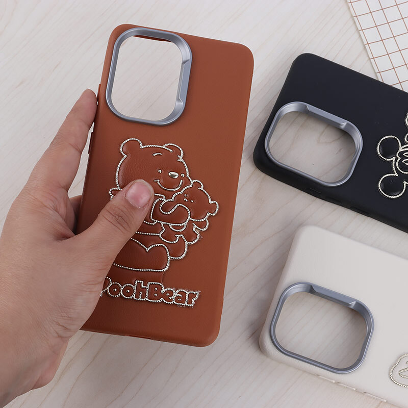 قاب چرمی ژله ای Leather کارتونی برجسته