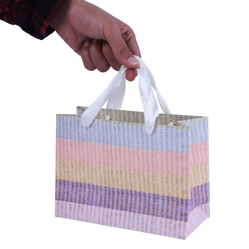 ساک دستی مقوایی کد 50128