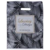 نایلون دسته دار دسته تقویتی طرح Luxury Design سایز 30*40 سانتی متر بسته 1 کیلویی