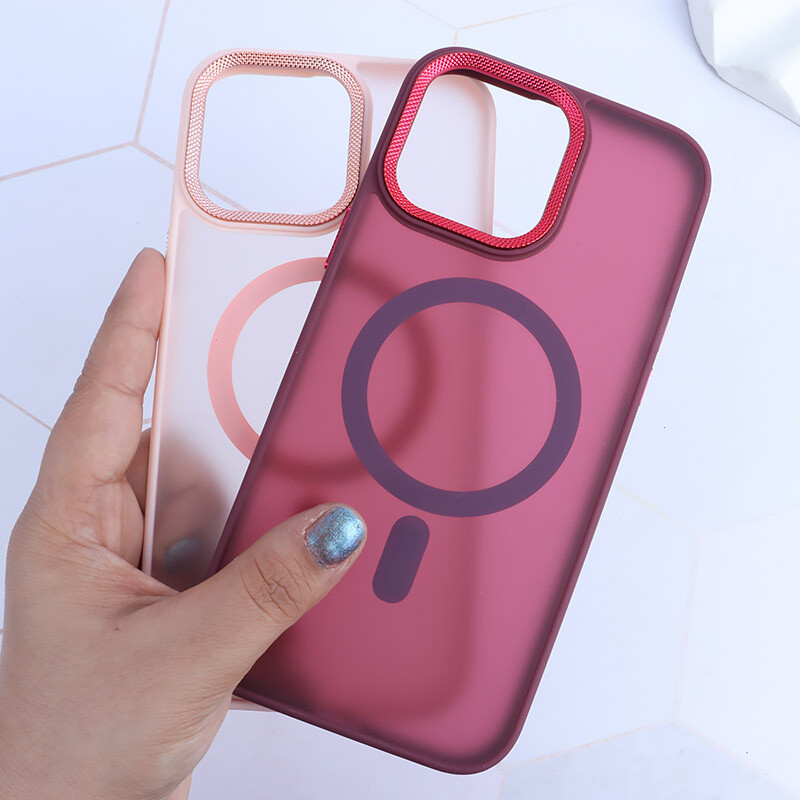 قاب PC مگ سیف آیفون iPhone 16 Pro Max پشت مات محافظ لنز متال