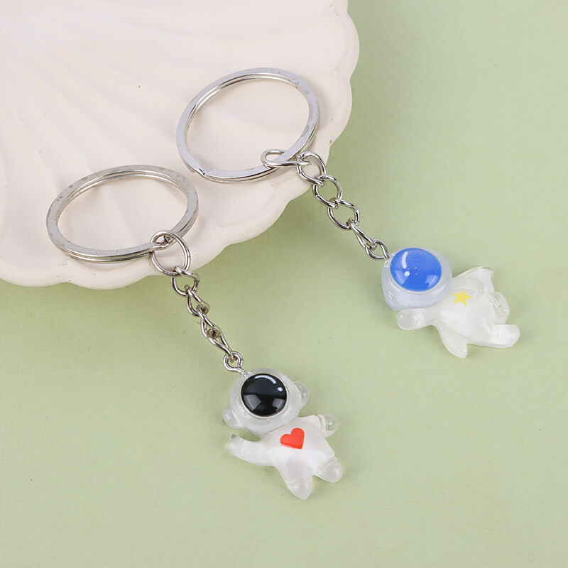 جاکلیدی سرامیکی فضانورد