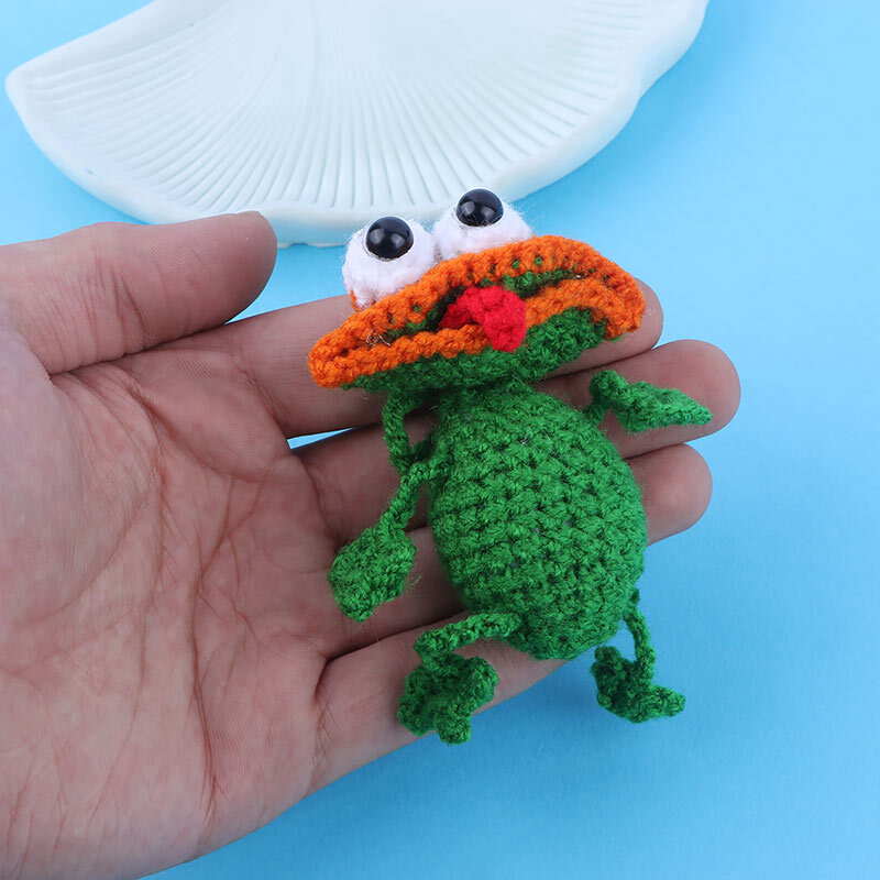 آویز بافتنی طرح قورباغه