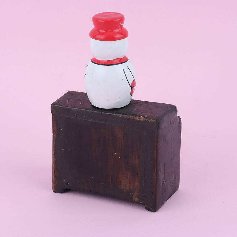 تقویم چوبی رومیزی طرح فانتزی